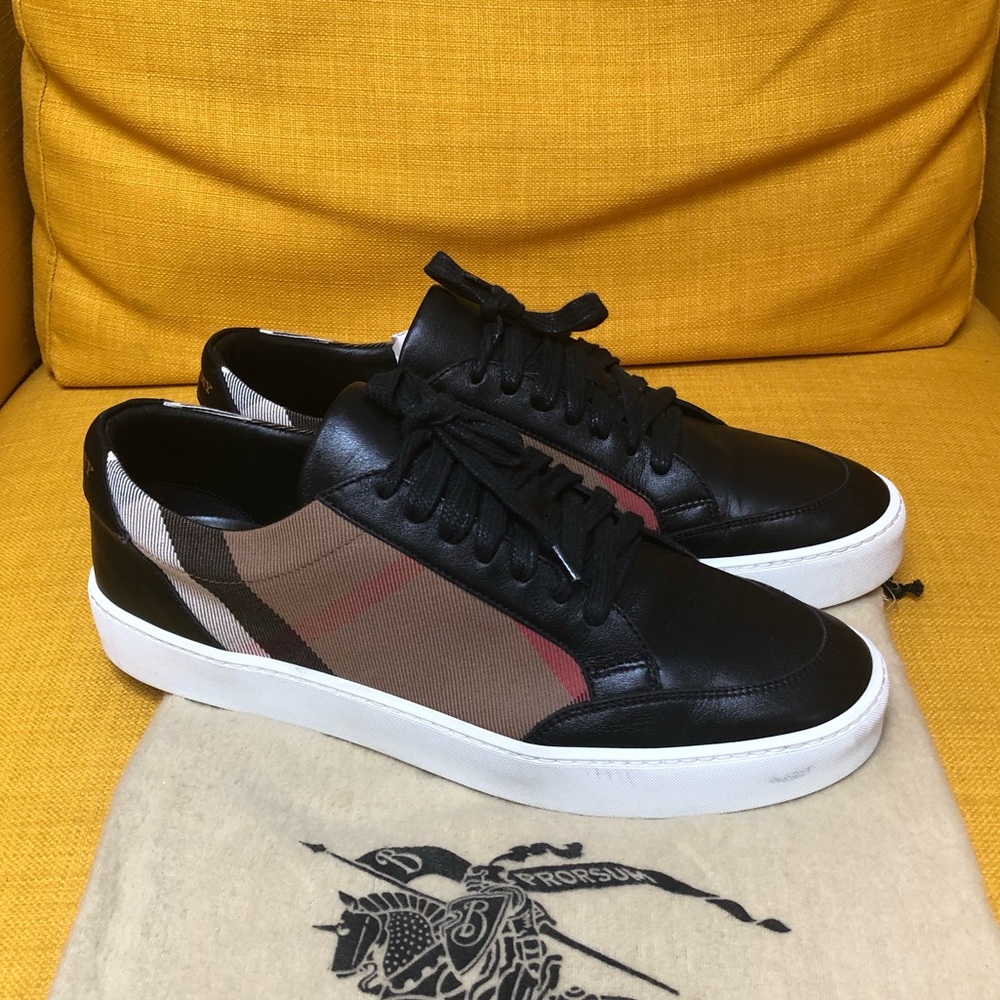 EUC Burberry Sneakers